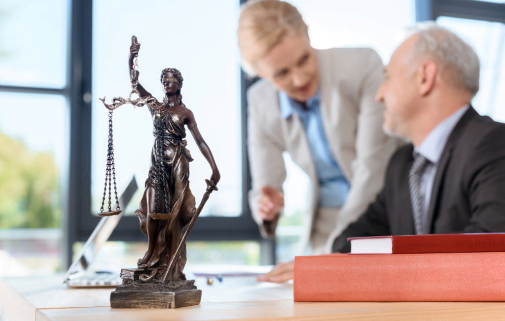 Should Your Business Have a Regular Lawyer? Khaleej Mag